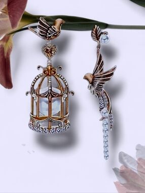 Unique Bird and Birdcage earrings NWT